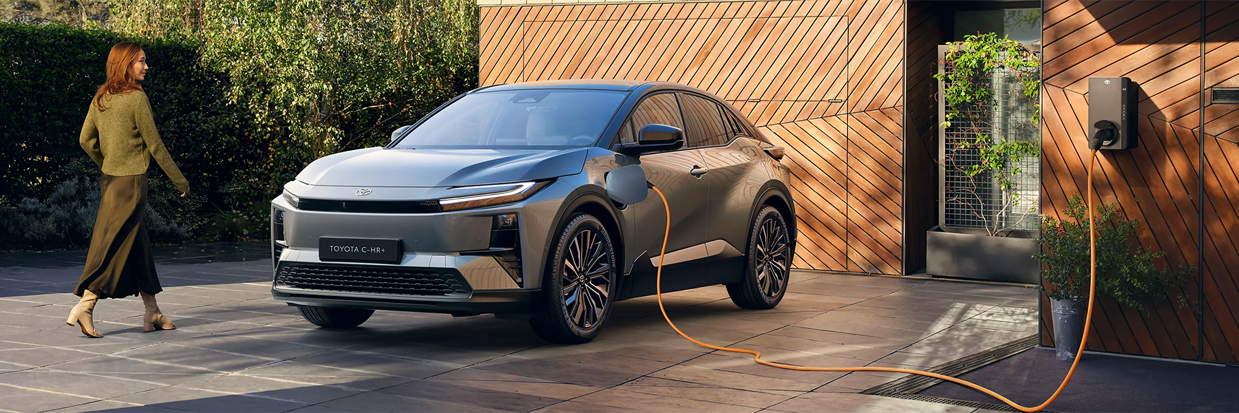 toyota-c-hr-plus-header